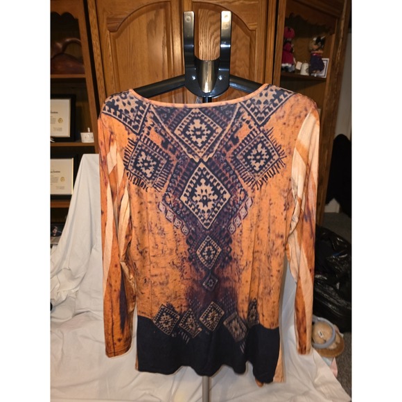Unbranded Western Style Pullover  Shirt With Beautiful Aztec Pattern. Size 12 - Picture 4 of 4